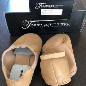 NIB Size 13M Theatrical Footwear Dance shoes